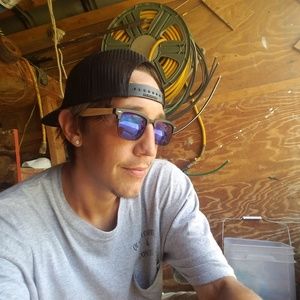 Meet your Posher, Eric